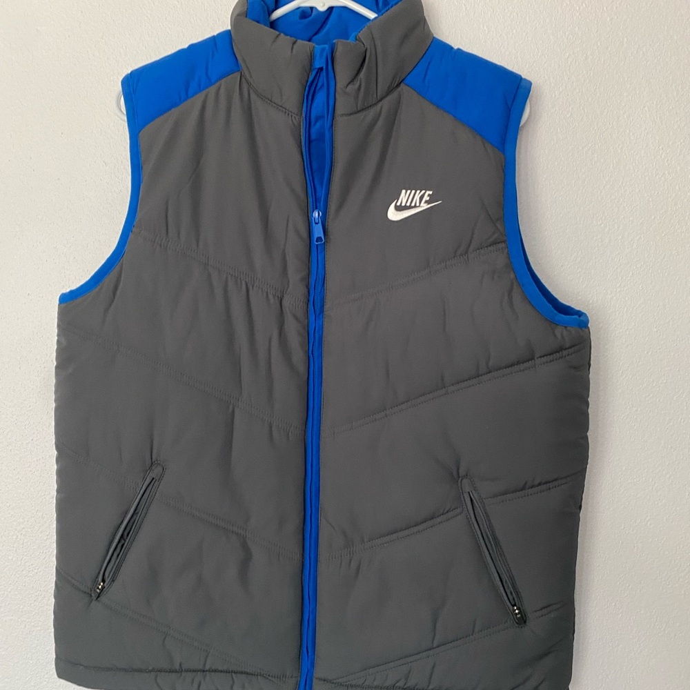 XL Nike Vest. Excellent condition!